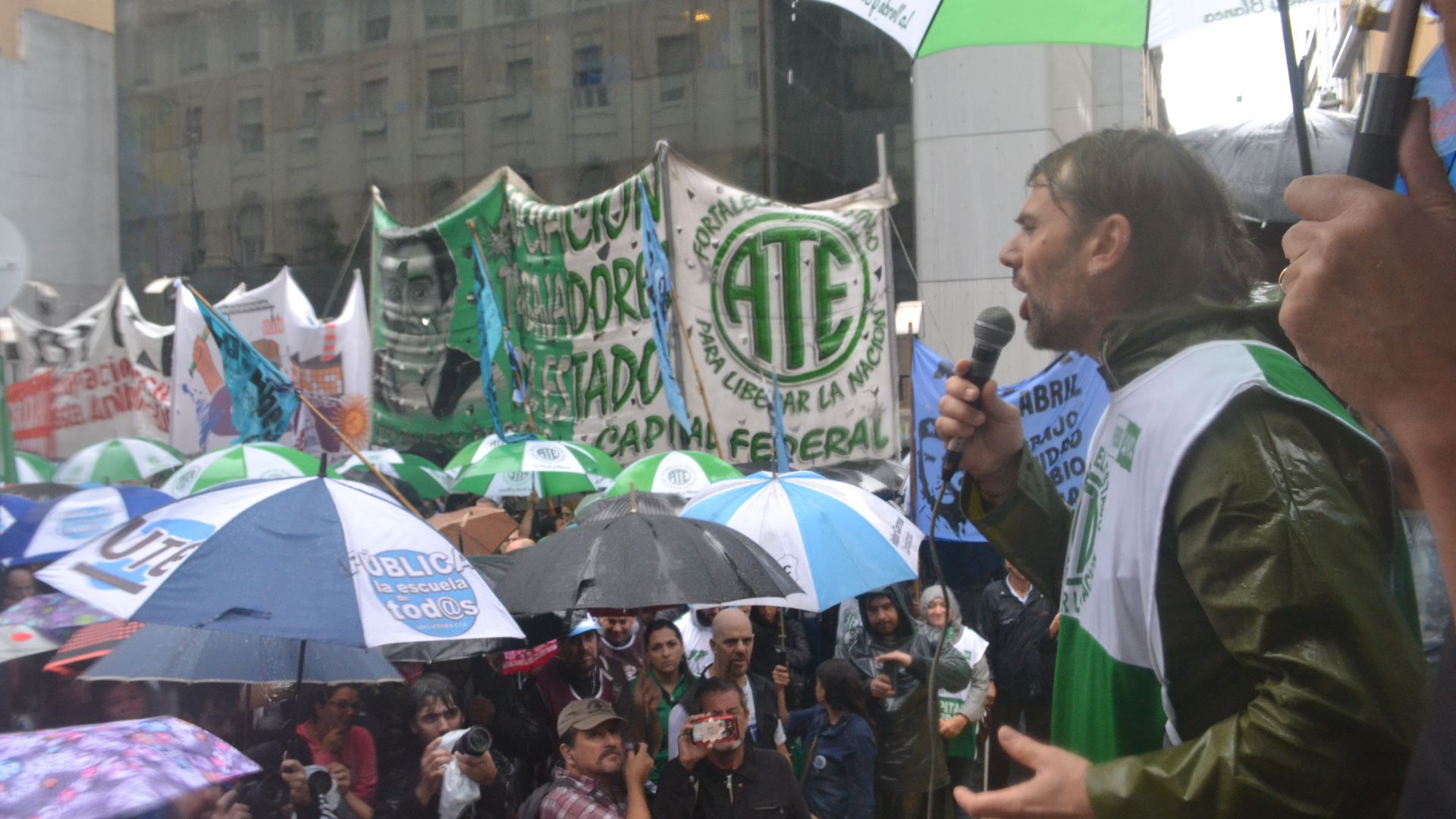 Movilizamos por salarios justos, por trabajo y dignidad